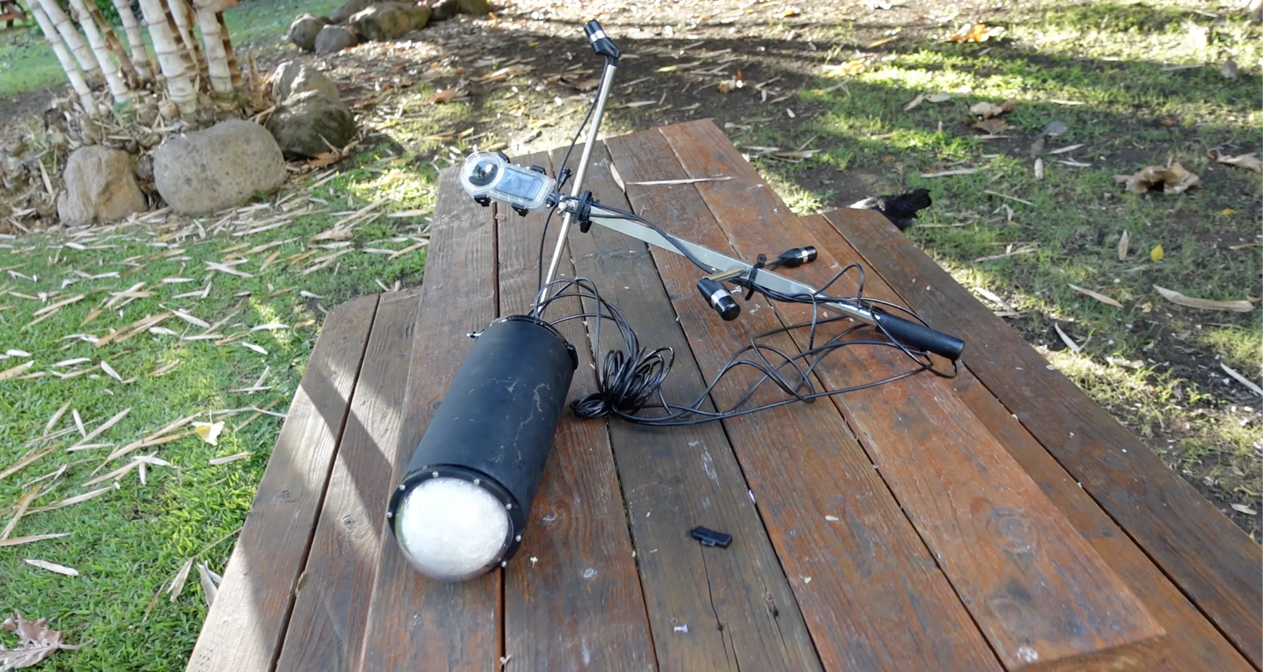 Underwater ambisonic hydrophone recording array